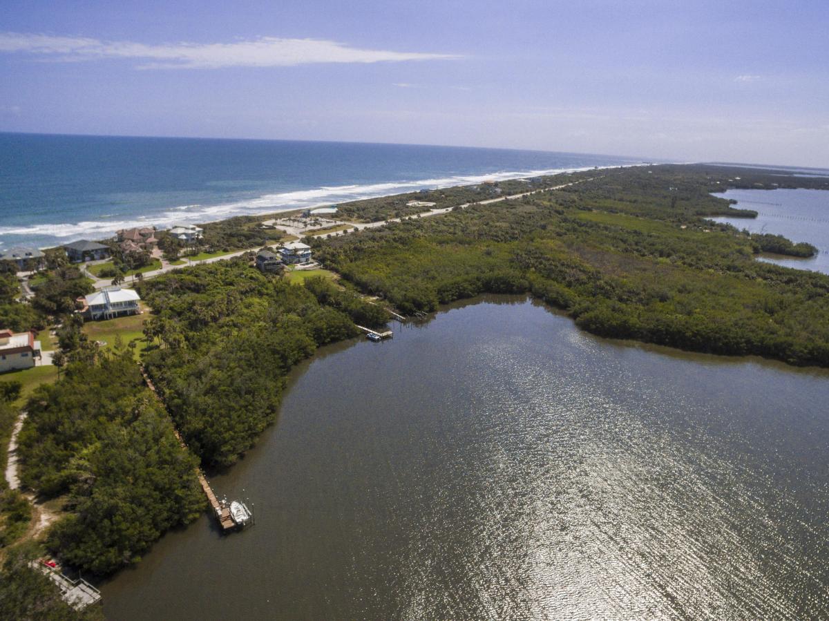 Picture of Home For Sale in Melbourne Beach, Florida, United States