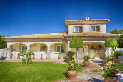 Villa For Sale in 