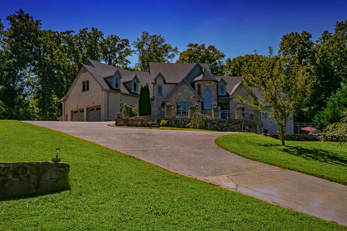 3965 New Highway 96 W, Franklin, Tennessee, United States Homes For