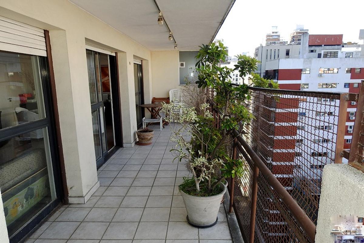 Picture of Home For Sale in Bs.As. G.B.A. Zona Norte, Buenos Aires, Argentina