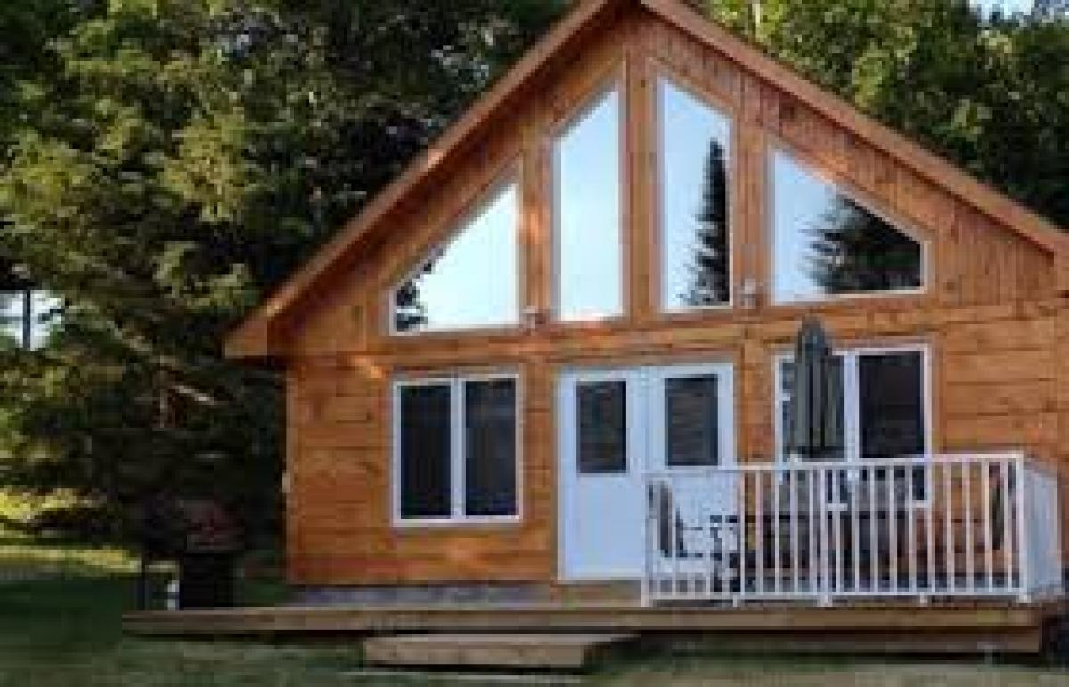 Picture of Hotel For Sale in Bracebridge, Ontario, Canada