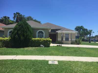 Home For Sale in Royal Plm Beach, Florida