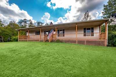 Home For Sale in Santa Fe, Tennessee