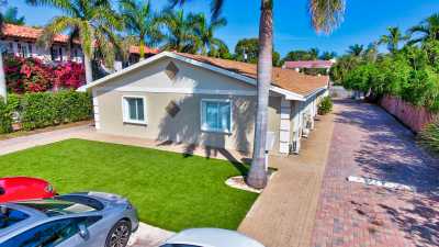 Apartment Building For Sale in