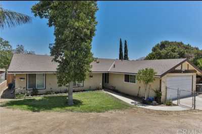 Home For Sale in Mira Loma, California