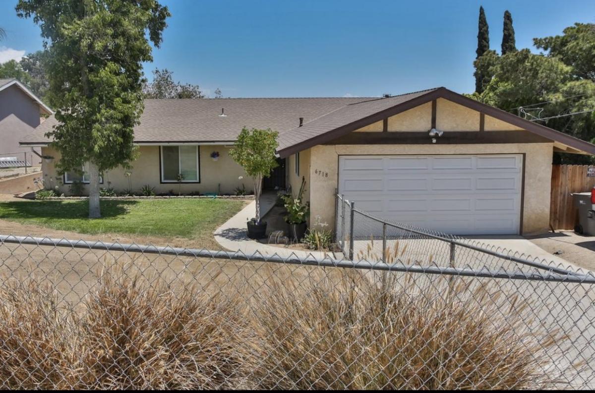 Picture of Home For Sale in Mira Loma, California, United States