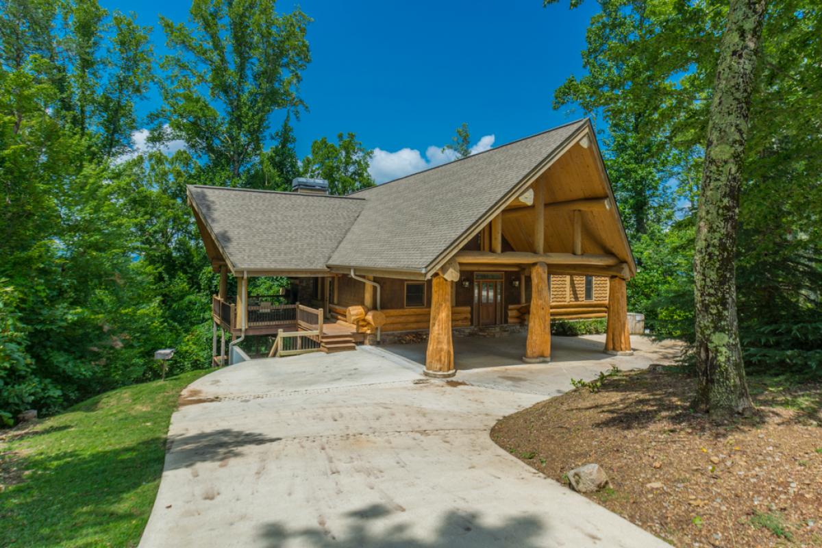 Picture of Chalet For Sale in Blue Ridge, Georgia, United States