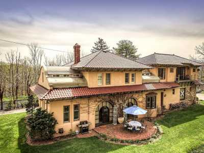 Home For Sale in Bloomingburg, New York