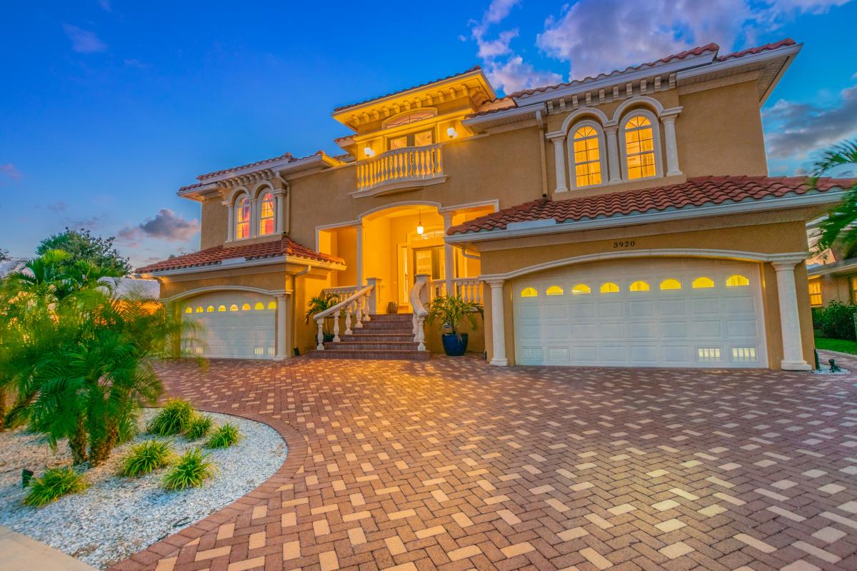Picture of Home For Sale in Tampa, Florida, United States