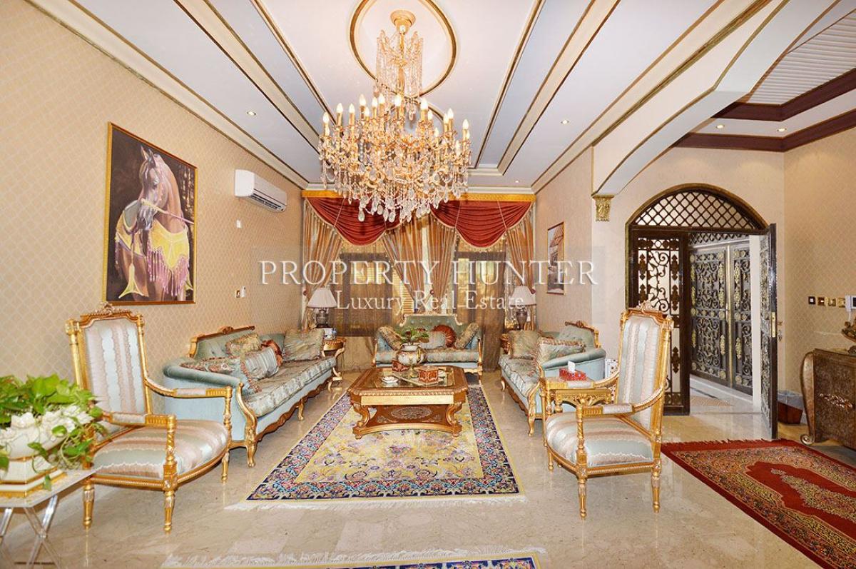 Picture of Villa For Sale in The Pearl, Doha, Qatar