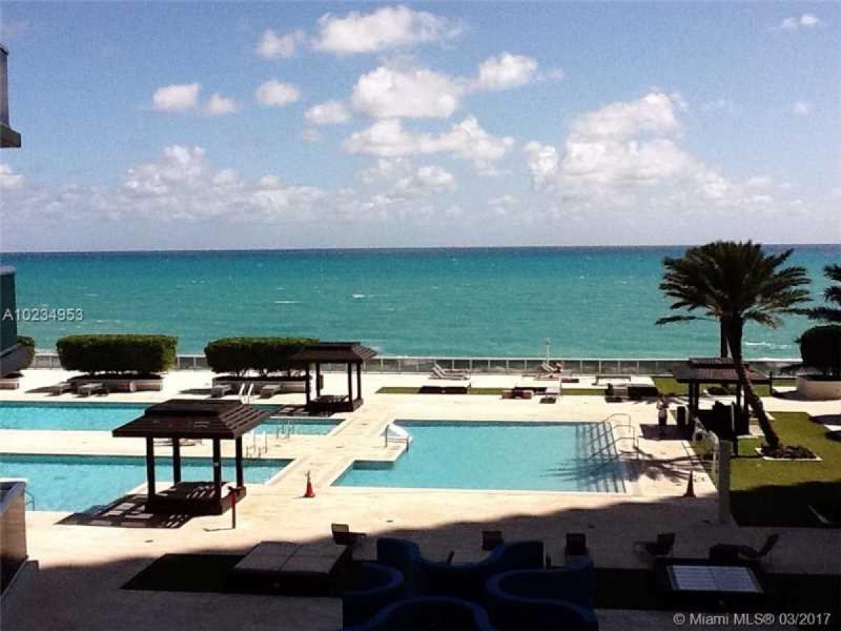 Picture of Home For Sale in Hallandale, Florida, United States