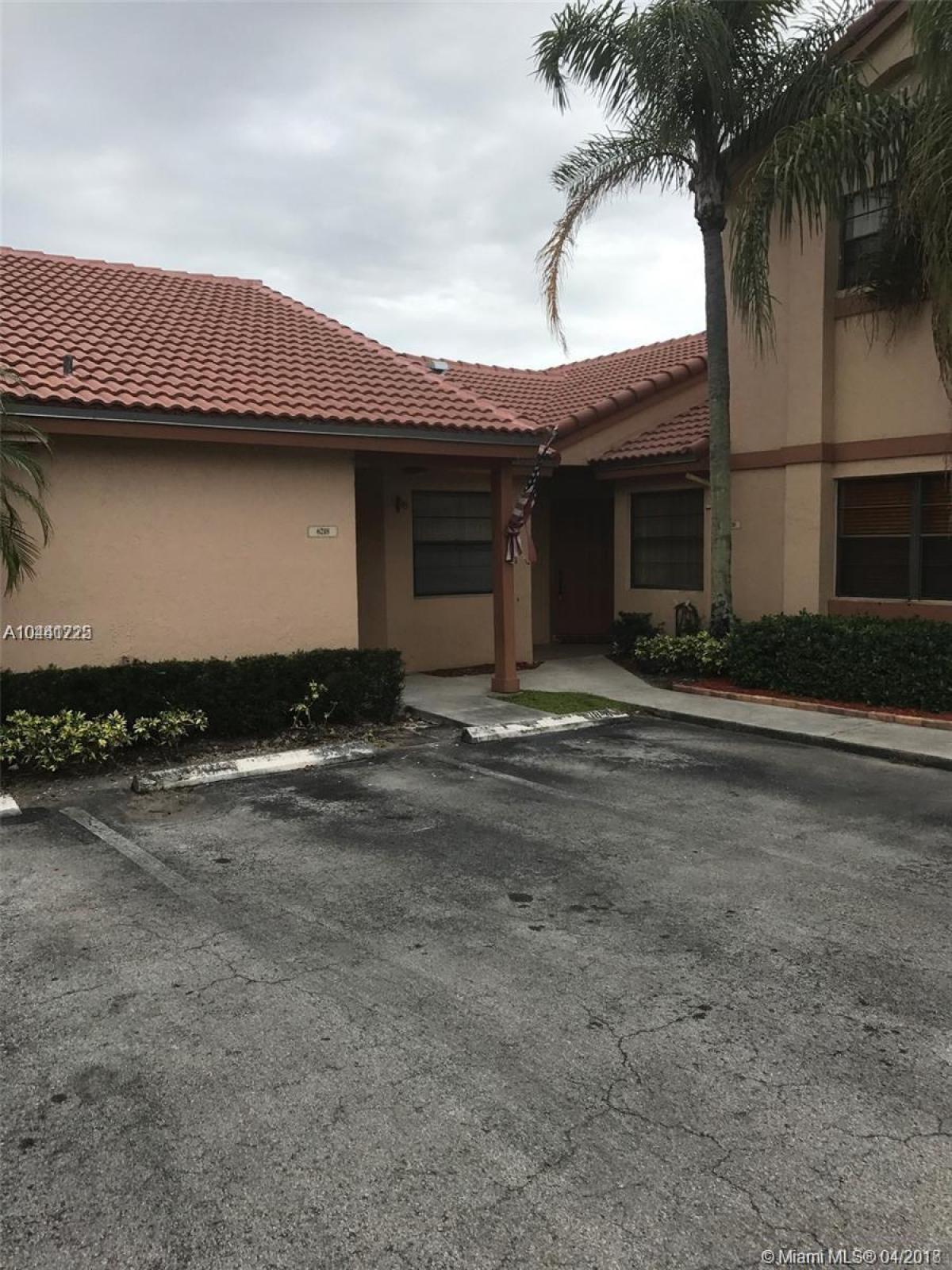 Picture of Home For Sale in Hialeah, Florida, United States