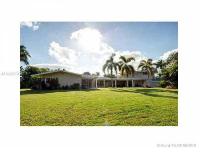Home For Sale in Pinecrest, Florida
