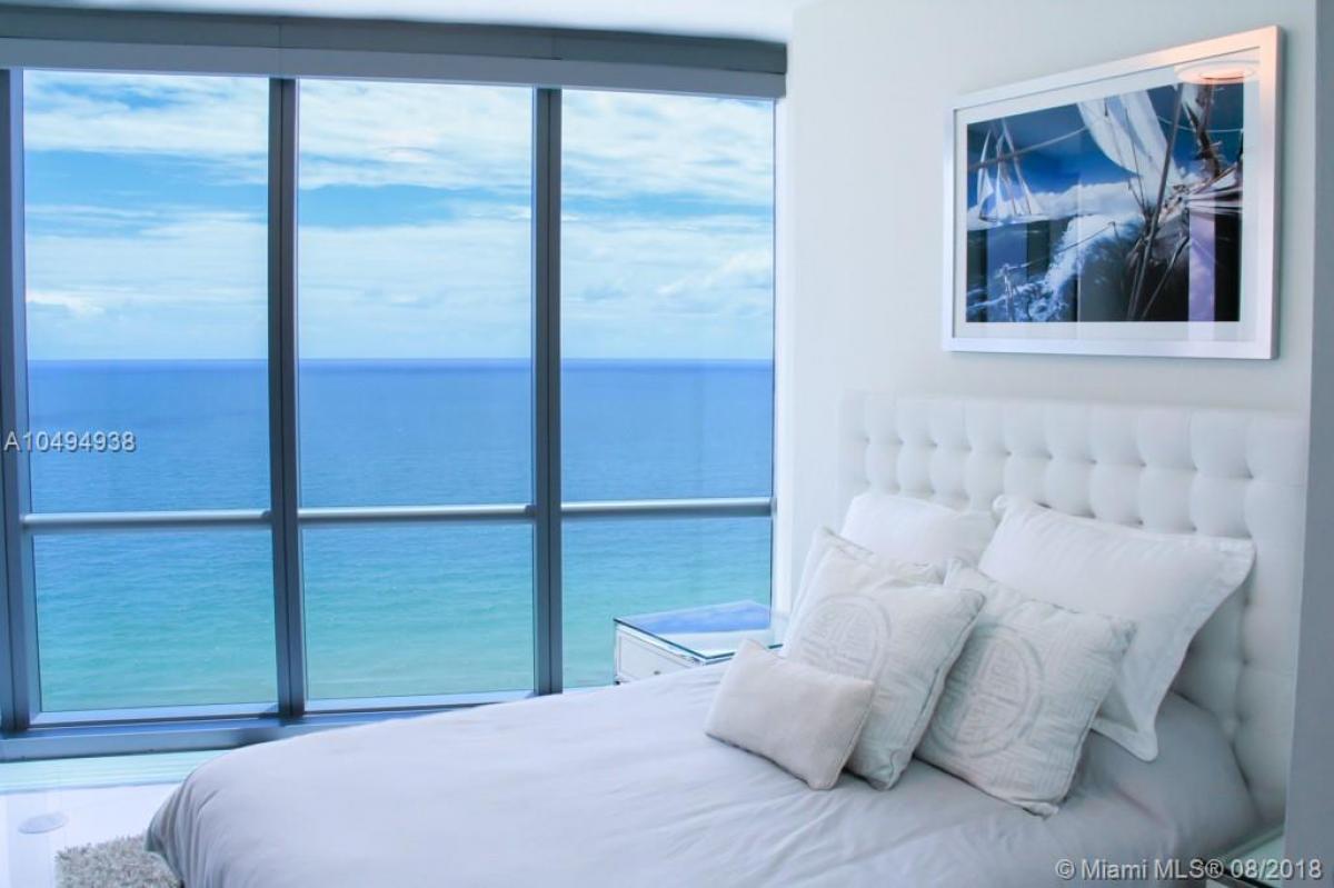 Picture of Home For Sale in Sunny Isles Beach, Florida, United States