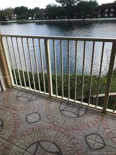 Home For Sale in Miami Gardens, Florida