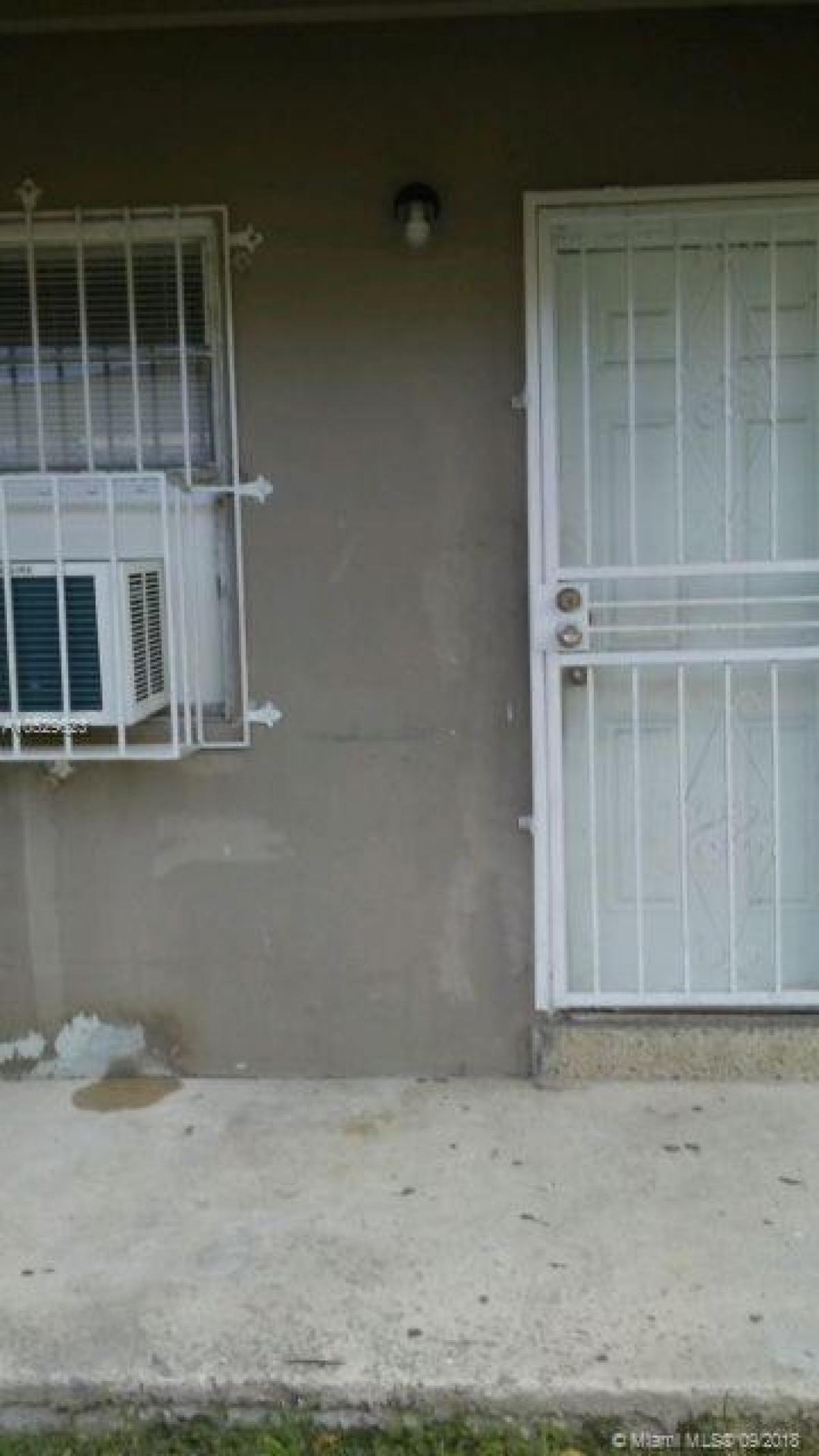 Picture of Home For Sale in Florida City, Florida, United States