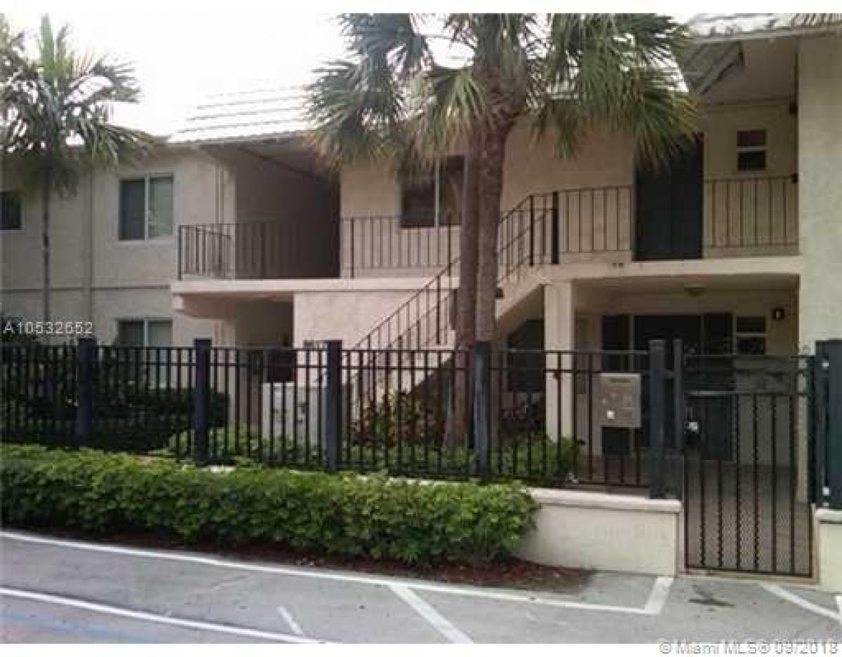 Picture of Home For Sale in Pinecrest, Florida, United States