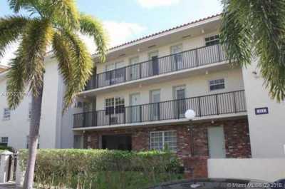 Home For Sale in Coral Gables, Florida