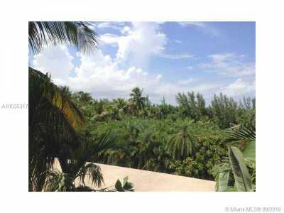 Home For Sale in Key Biscayne, Florida