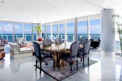 Home For Sale in Key Biscayne, Florida