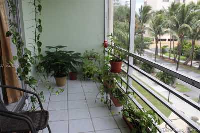 Home For Sale in Key Biscayne, Florida