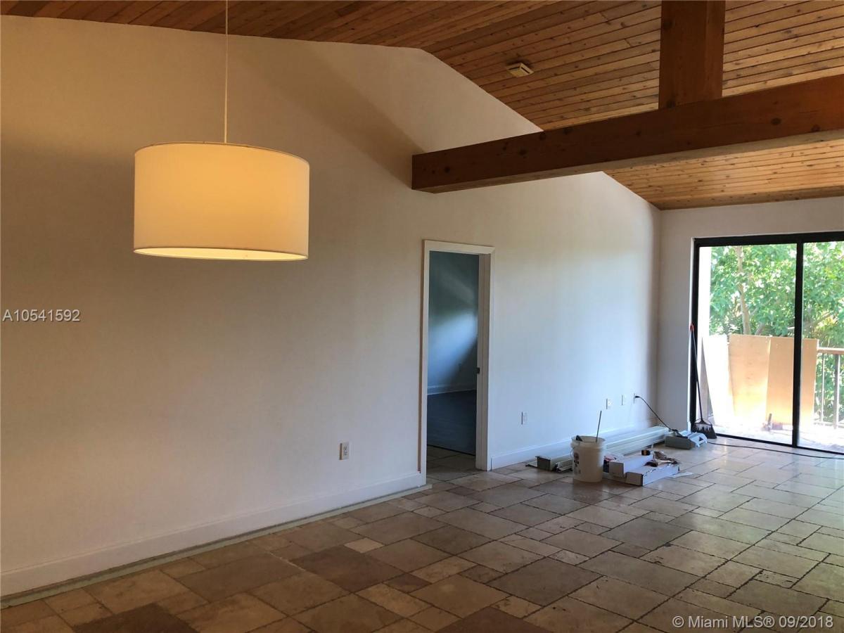 Picture of Home For Sale in Key Biscayne, Florida, United States