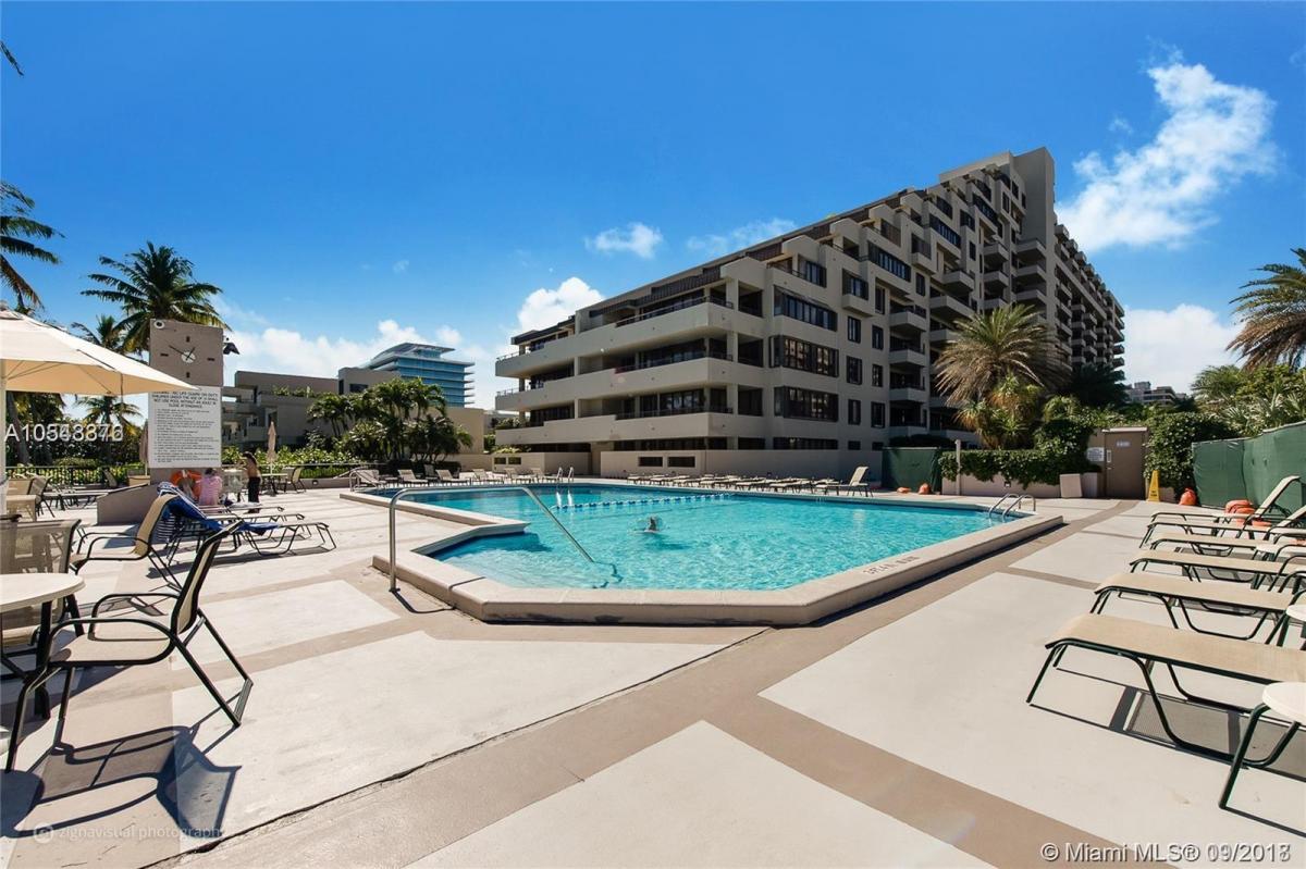 Picture of Home For Sale in Key Biscayne, Florida, United States