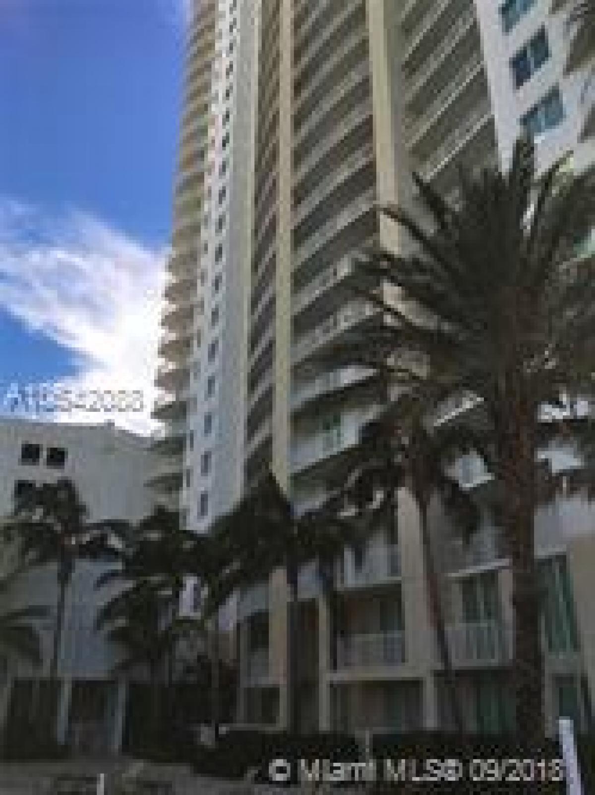 Picture of Home For Sale in Hallandale, Florida, United States