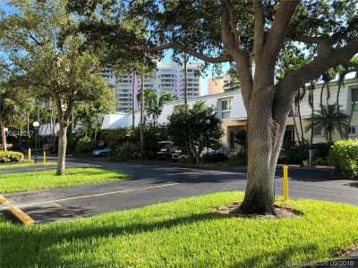 Home For Sale in Key Biscayne, Florida