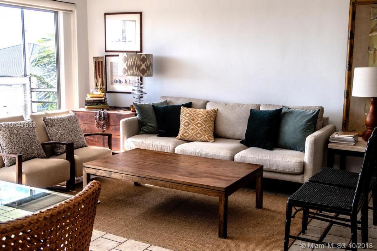 Picture of Home For Sale in Key Biscayne, Florida, United States