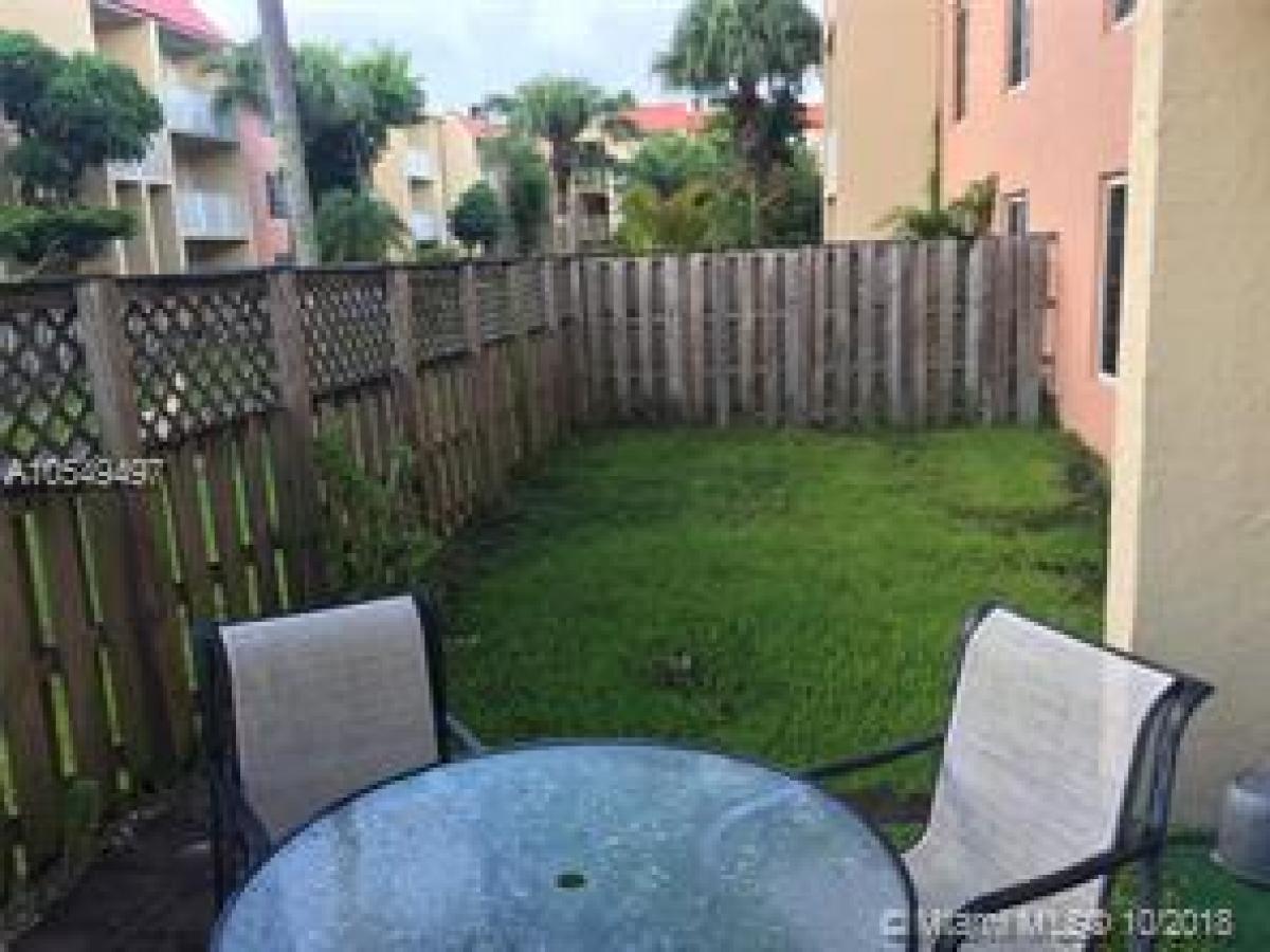 Picture of Home For Sale in Doral, Florida, United States