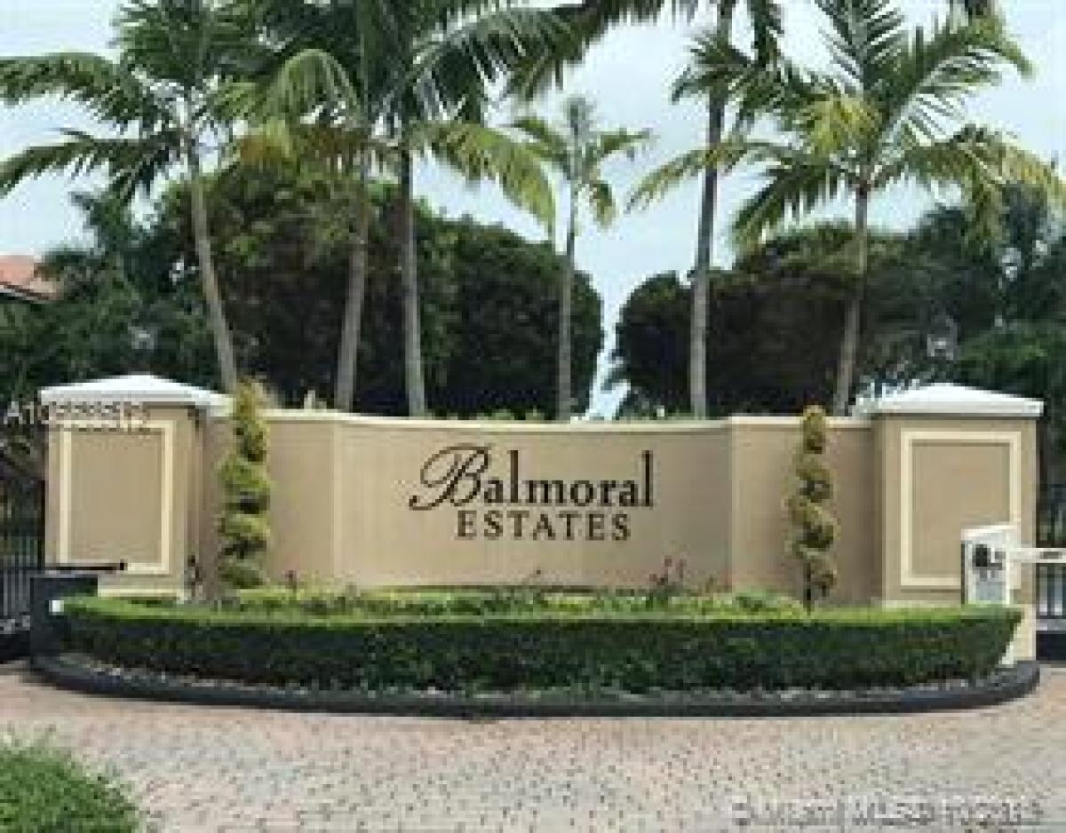 Picture of Home For Sale in Doral, Florida, United States