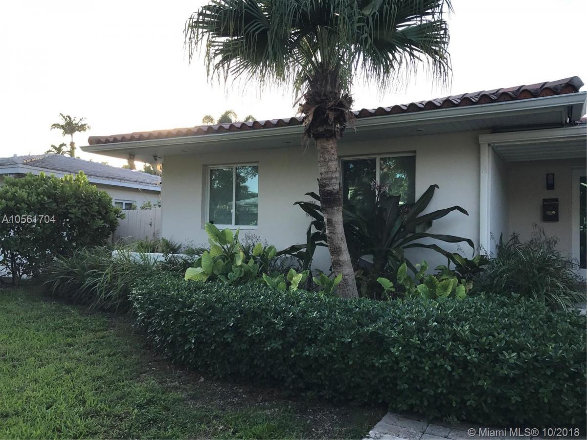 Picture of Home For Sale in Key Biscayne, Florida, United States