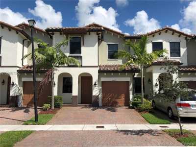 Home For Sale in Doral, Florida