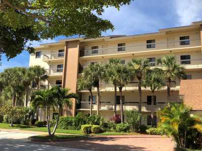 Apartment For Sale in Jupiter, Florida