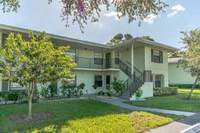 Apartment For Sale in Palm Beach Gardens, Florida