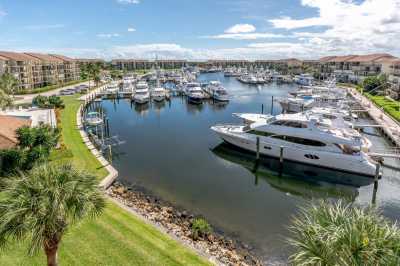 Apartment For Sale in Jupiter, Florida