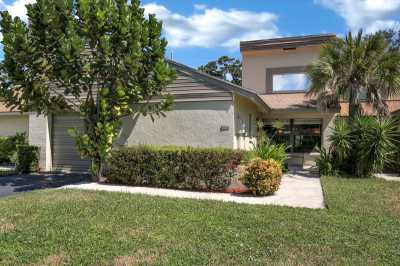 Apartment For Sale in Delray Beach, Florida