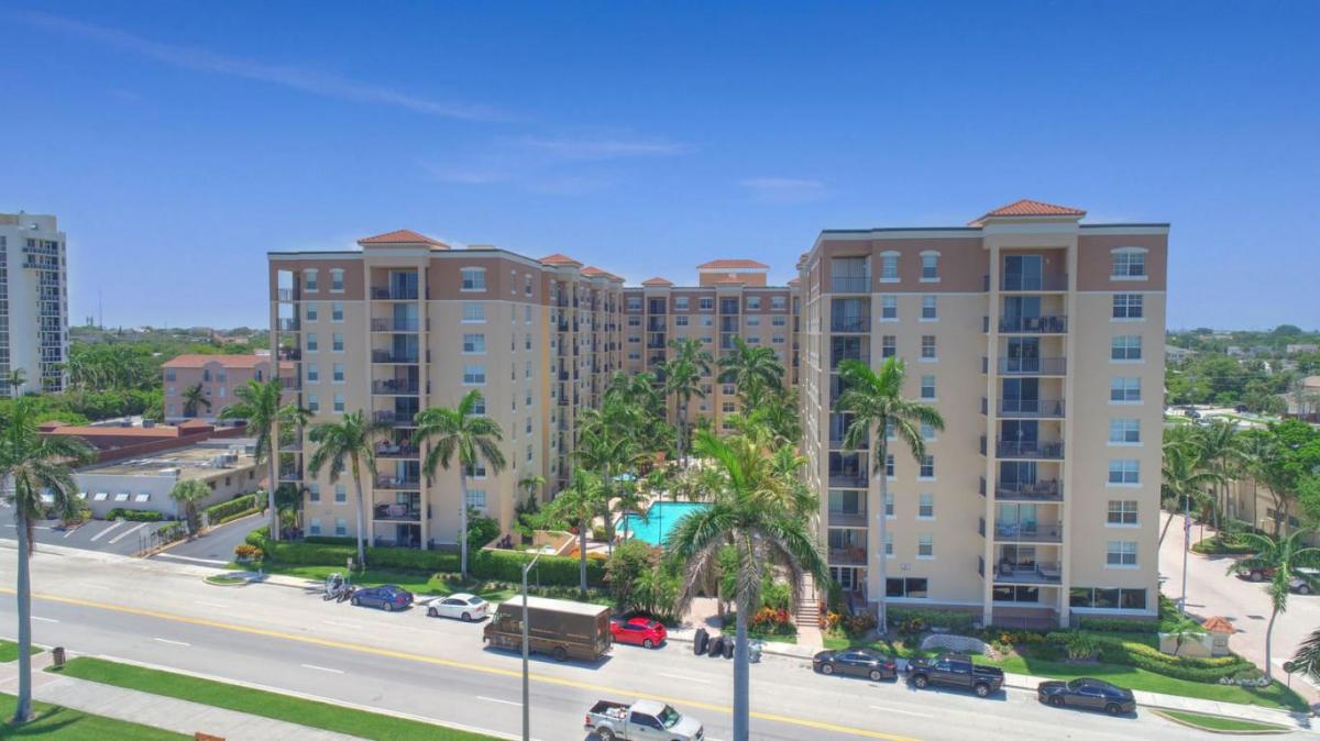 Picture of Apartment For Sale in West Palm Beach, Florida, United States
