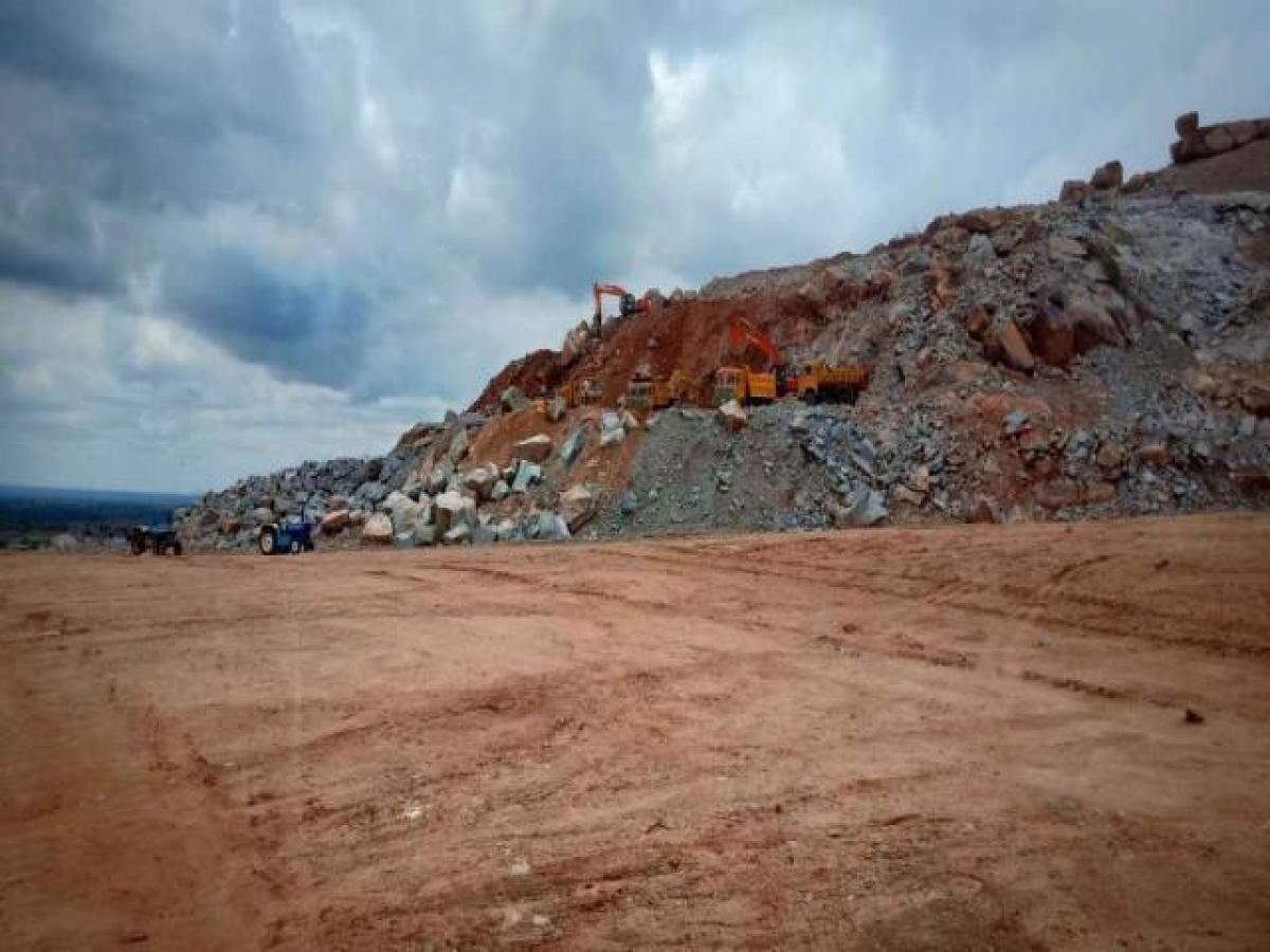 Picture of Residential Land For Sale in Hyderabad, Andhra Pradesh, India