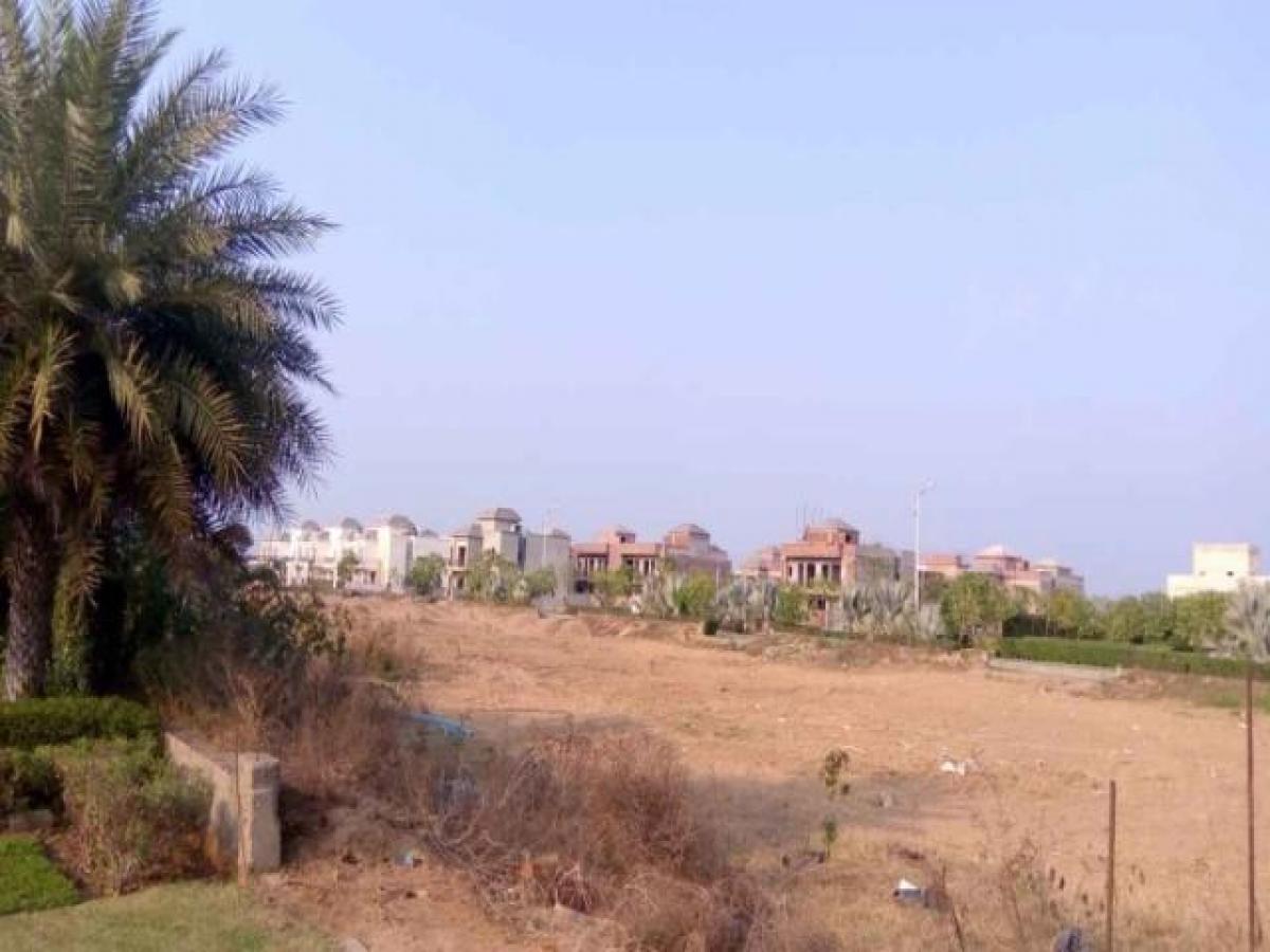 Picture of Residential Land For Sale in Chandigarh, Chandigarh, India
