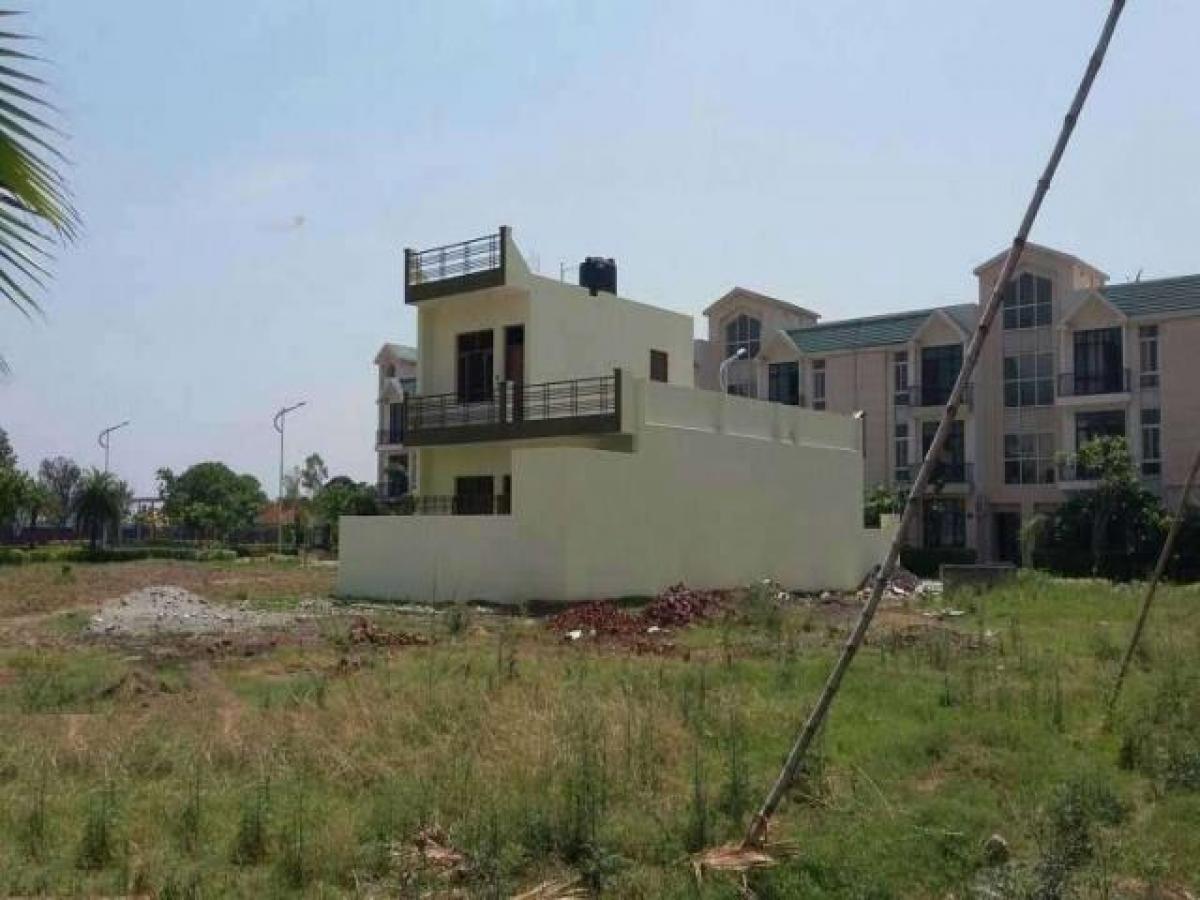 Picture of Residential Land For Sale in Mohali, Punjab, India