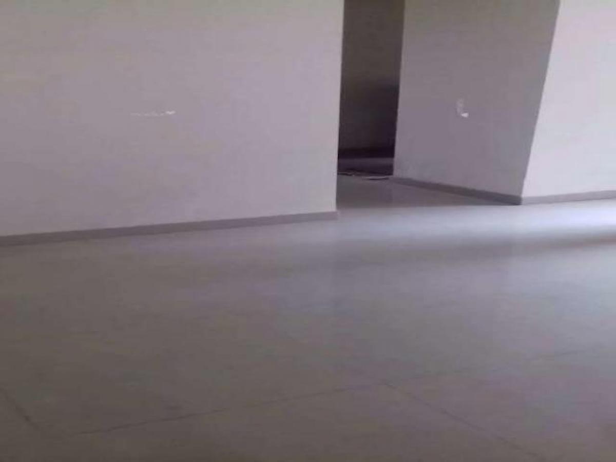 Picture of Home For Sale in Mumbai, Maharashtra, India