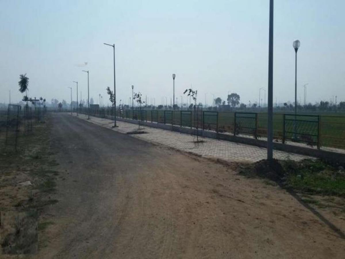 Picture of Residential Land For Sale in Chandigarh, Chandigarh, India