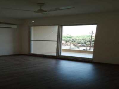 Home For Sale in Noida, India