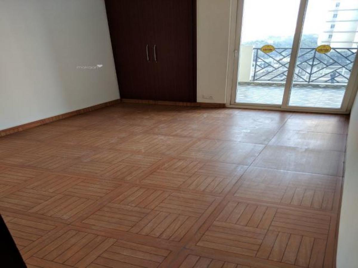 Picture of Home For Sale in Greater Noida, Uttar Pradesh, India