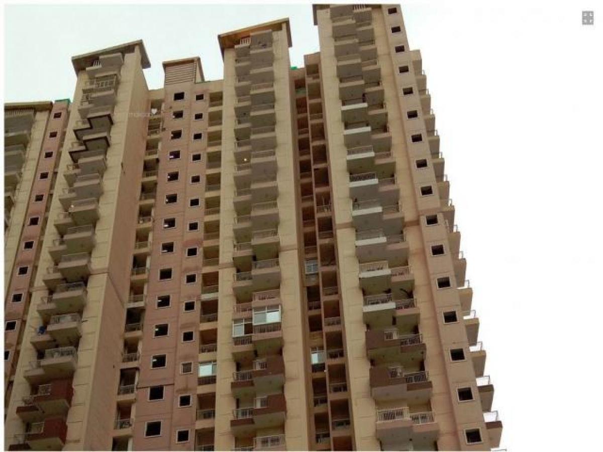 Picture of Home For Sale in Greater Noida, Uttar Pradesh, India