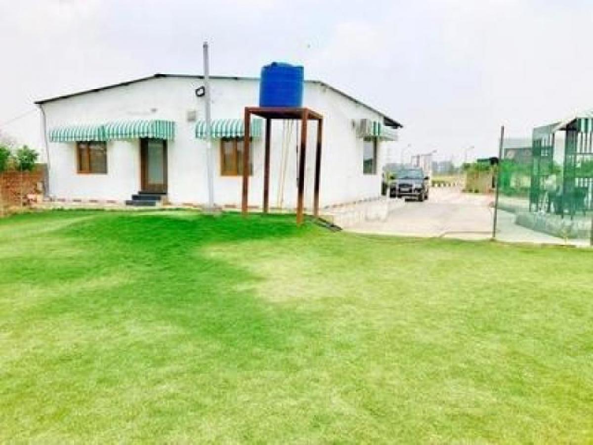 Picture of Residential Land For Sale in Mohali, Punjab, India