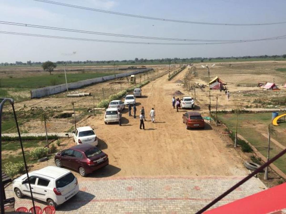 Picture of Residential Land For Sale in Mathura, Uttar Pradesh, India