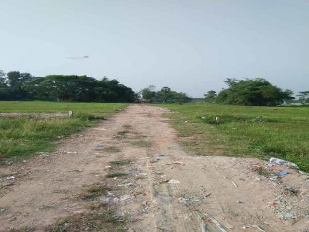 Picture of Residential Land For Sale in Kolkata, West Bengal, India